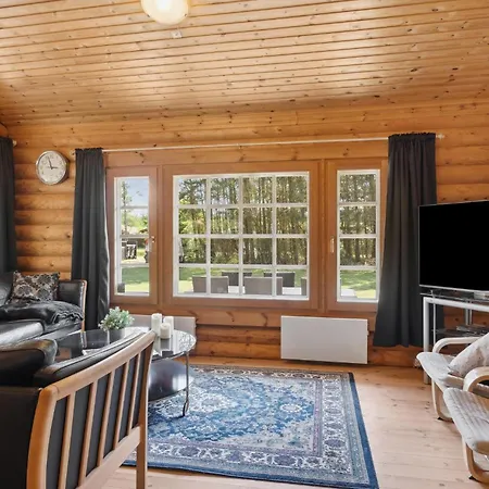 3 Bedroom Beach Front Home In Blokhus